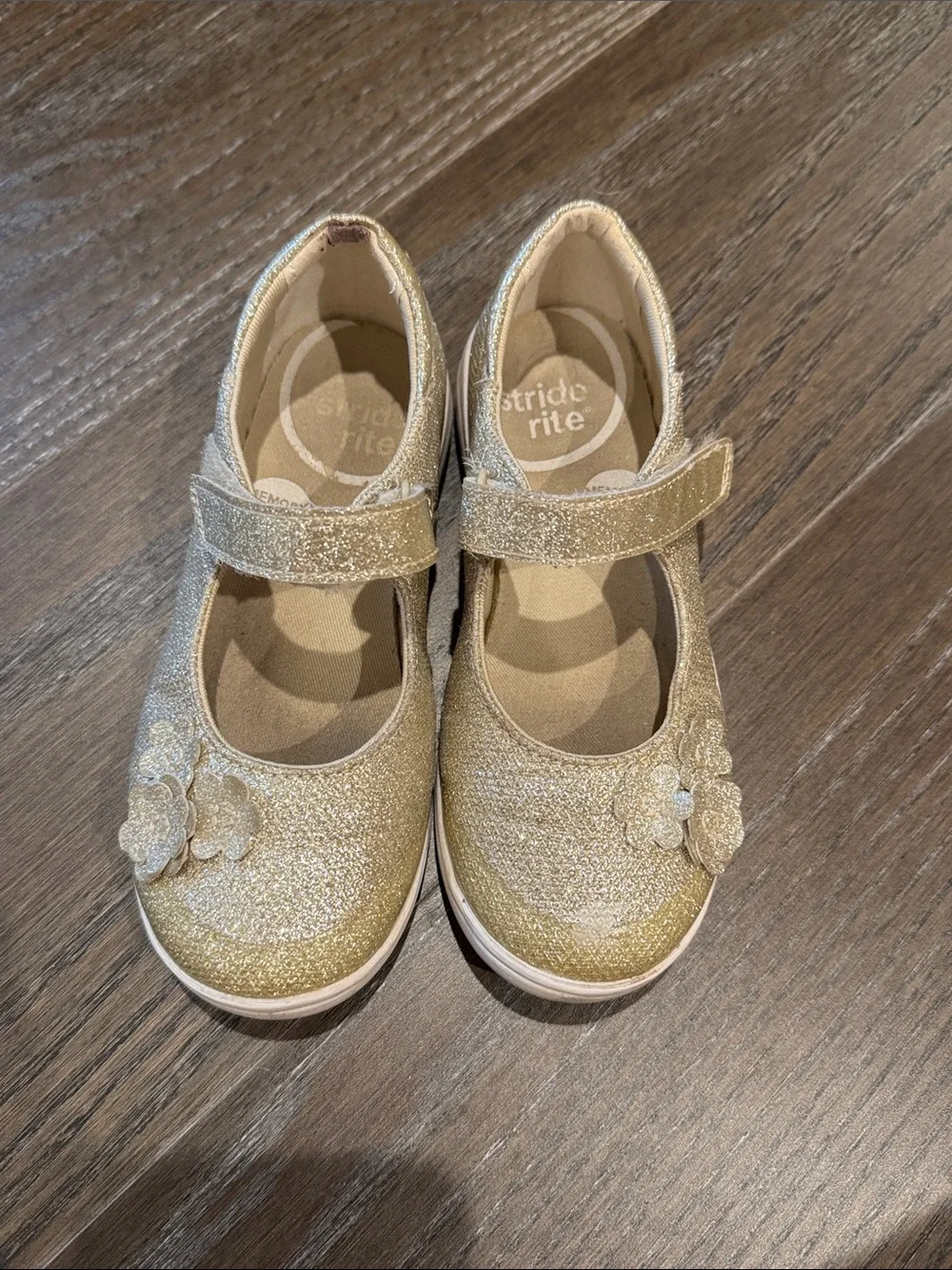 Stride Rite Girls Gold Glitter Mary Janes with Floral Accent